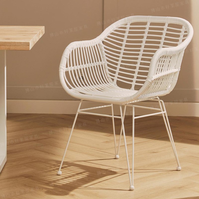 เก้าอี้พักผ่อนกลางแจ้ง MOMO In - Kids Outdoor Dining Table บทวิจารณ์และราคา